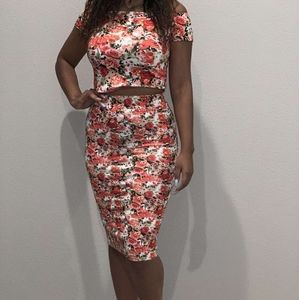 GIANNI BINI TWO PIECE FLORAL TOP/SKIRT!